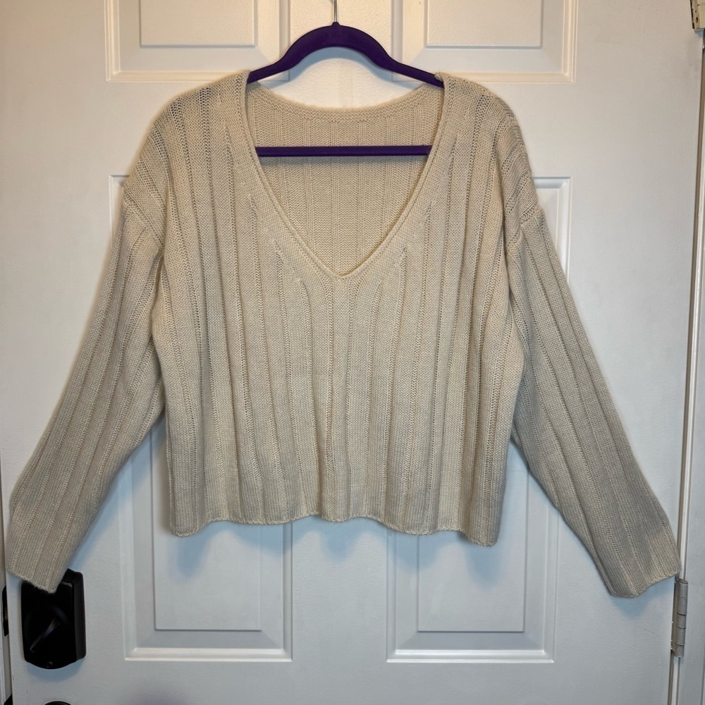 SHEIN Cream V-Neck Ribbed Knit Sz 2X Drop Shoulder Women's Sweater